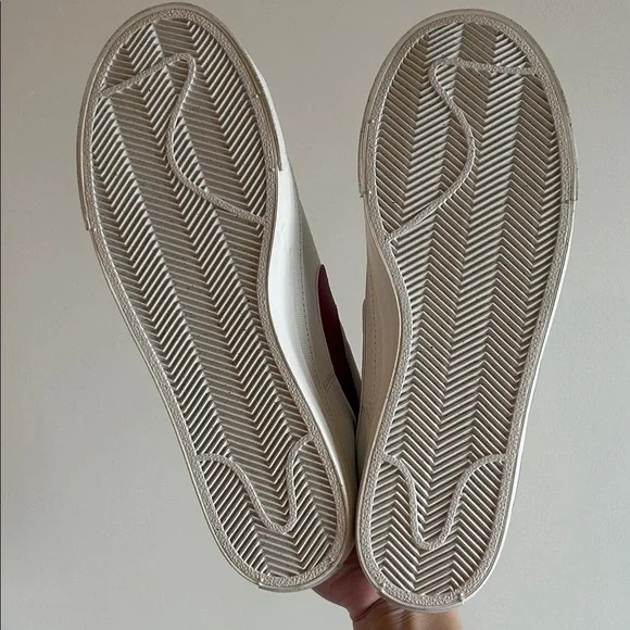 Nike Women's Sneakers White and Burgundy - Picture 3 of 6